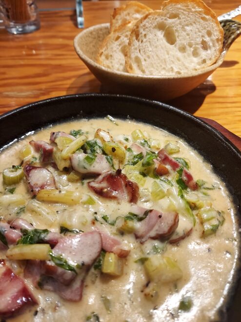 セロリと合鴨のブルーチーズ焼き